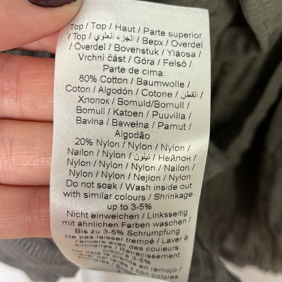 Soaked in luxury pleats texture balloon sleeve sheen blouse - Picture 8 of 9